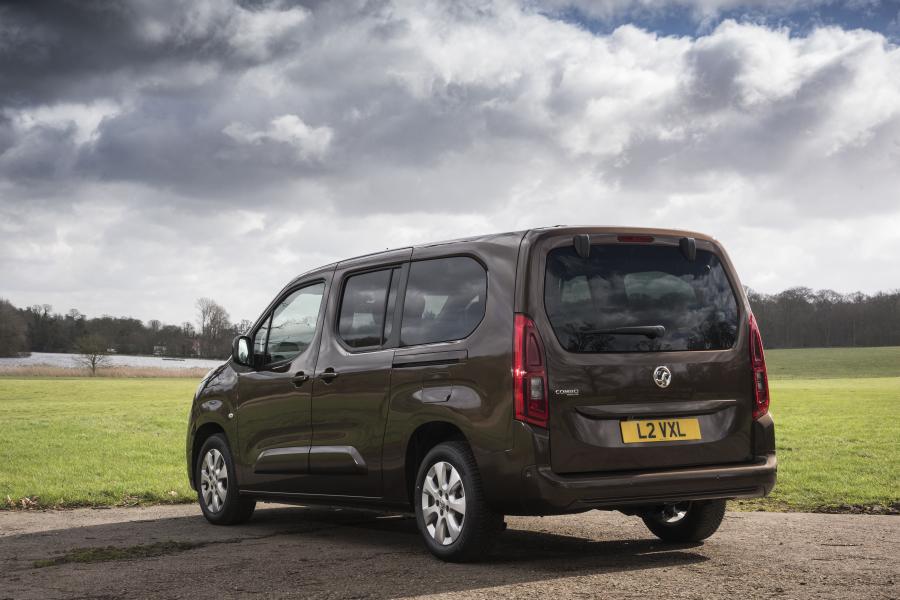  Vauxhall Combo Life XL 2018 года  (фото 20 из 27)